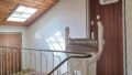 Diele im Obergeschoss mit Treppenlift