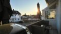 Balkon mit  Blick in den Sonnenuntergang