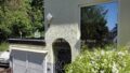 Garagentor und Eingangsbereich
