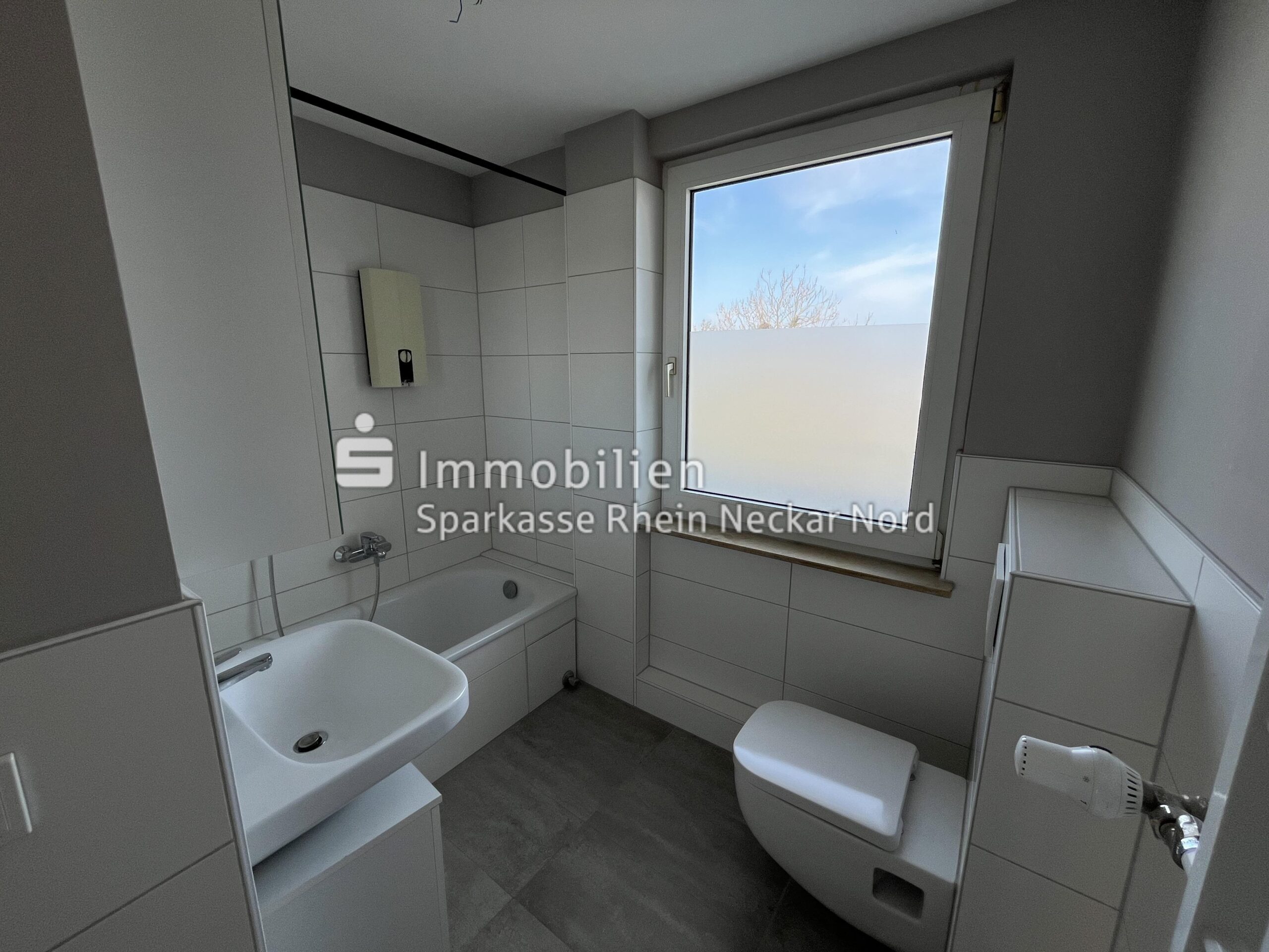 Badezimmer mit Tageslicht