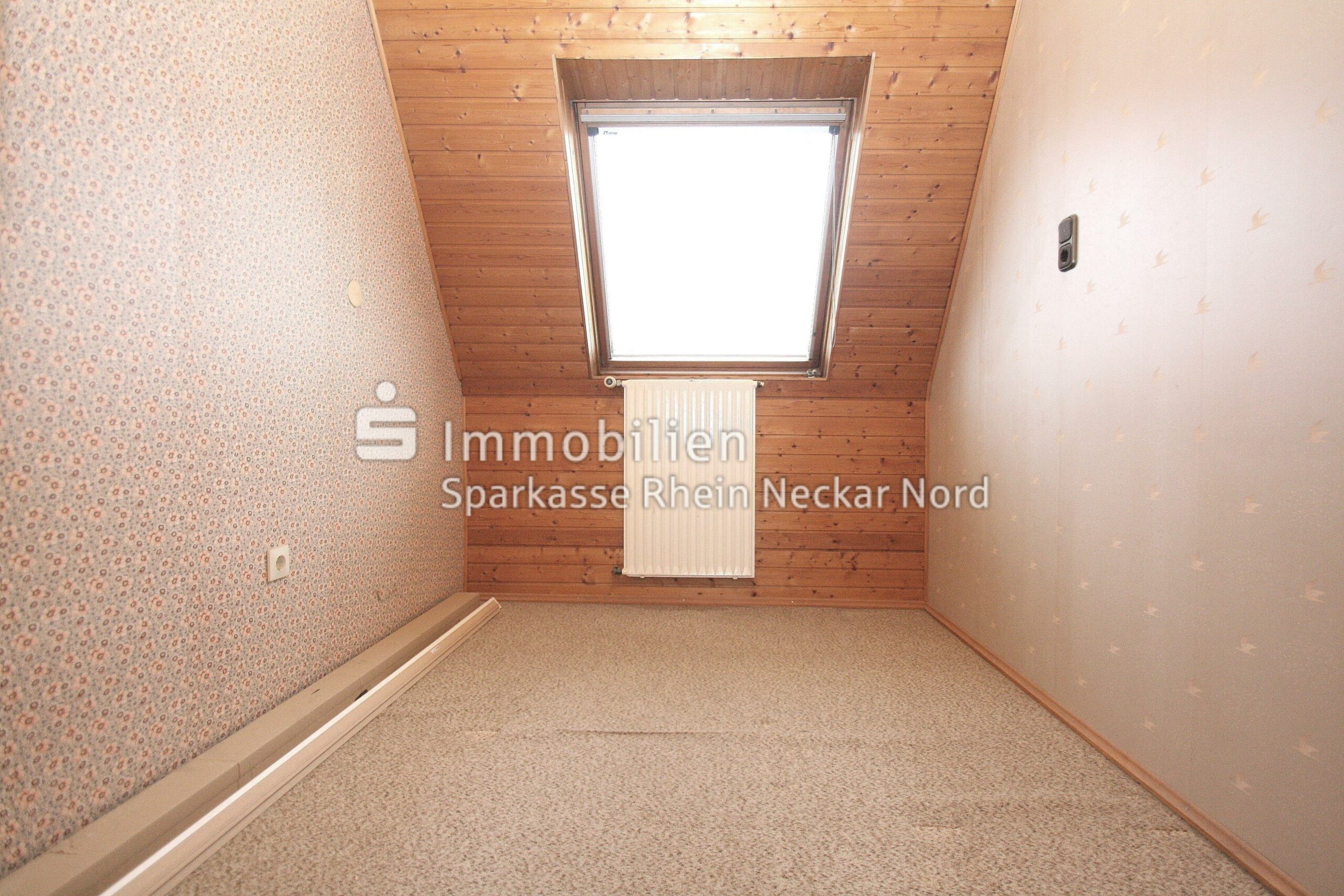 Ankleide oder Büro DG