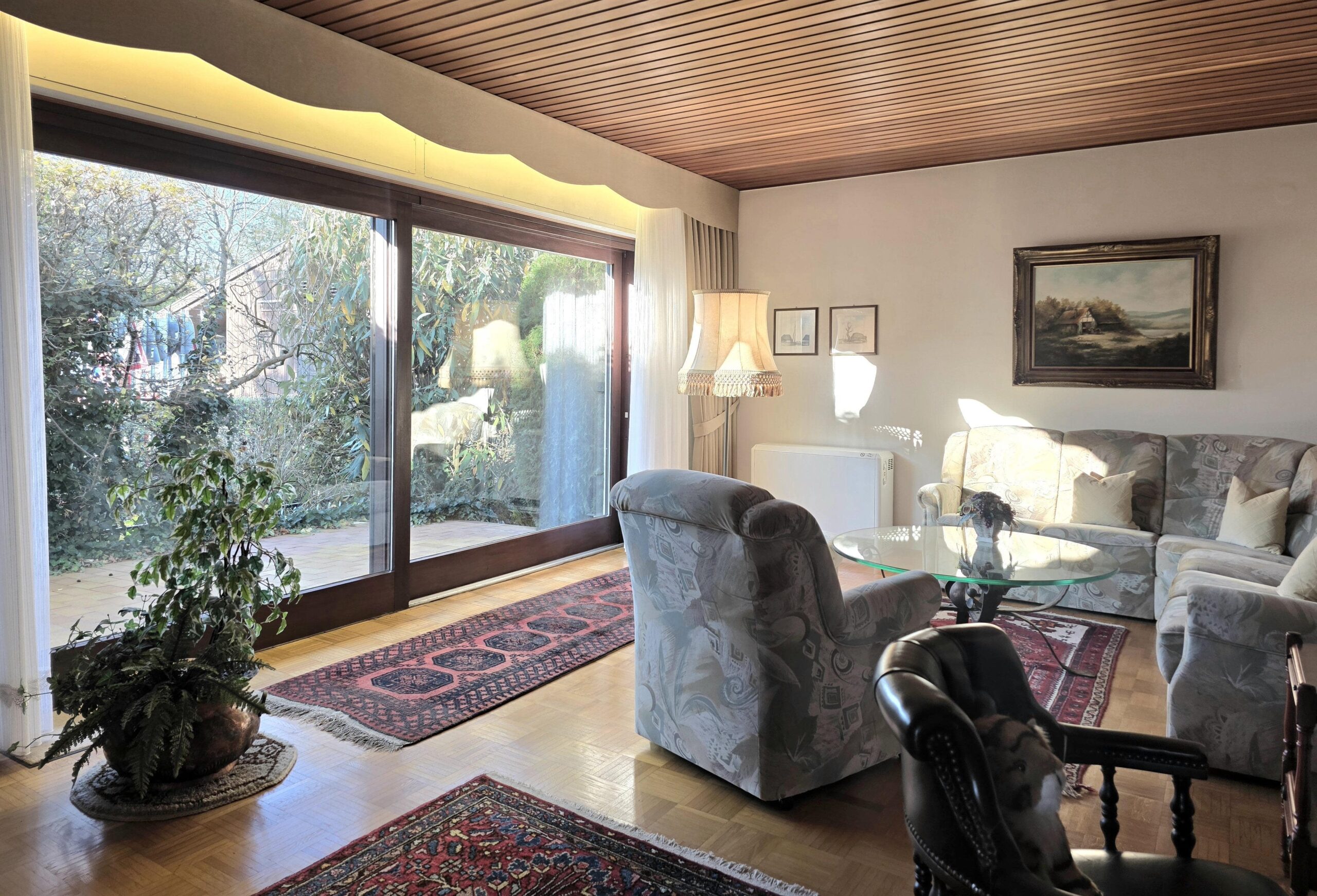 Wohnzimmer mit Terrassenblick