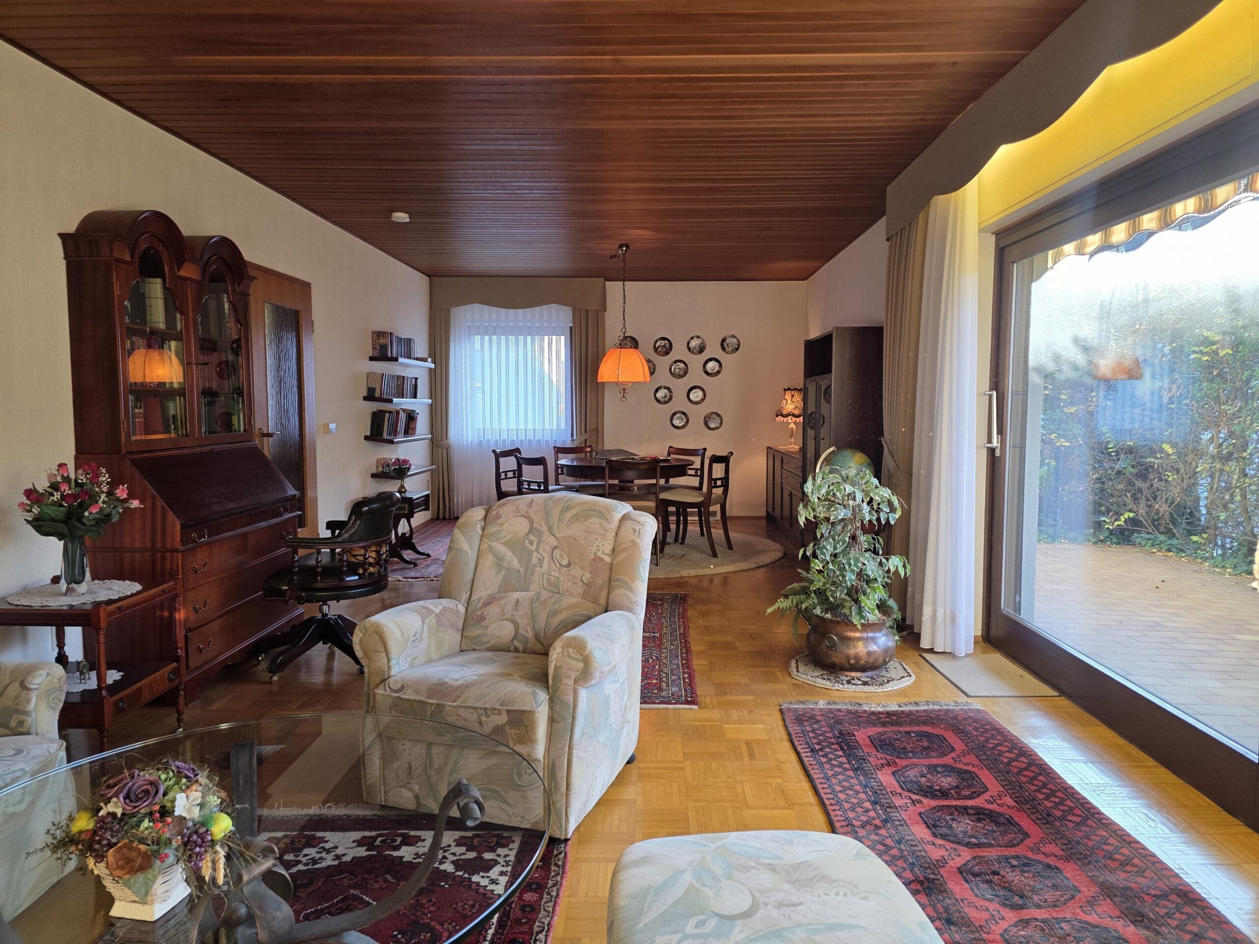 Blick ins Wohnzimmer