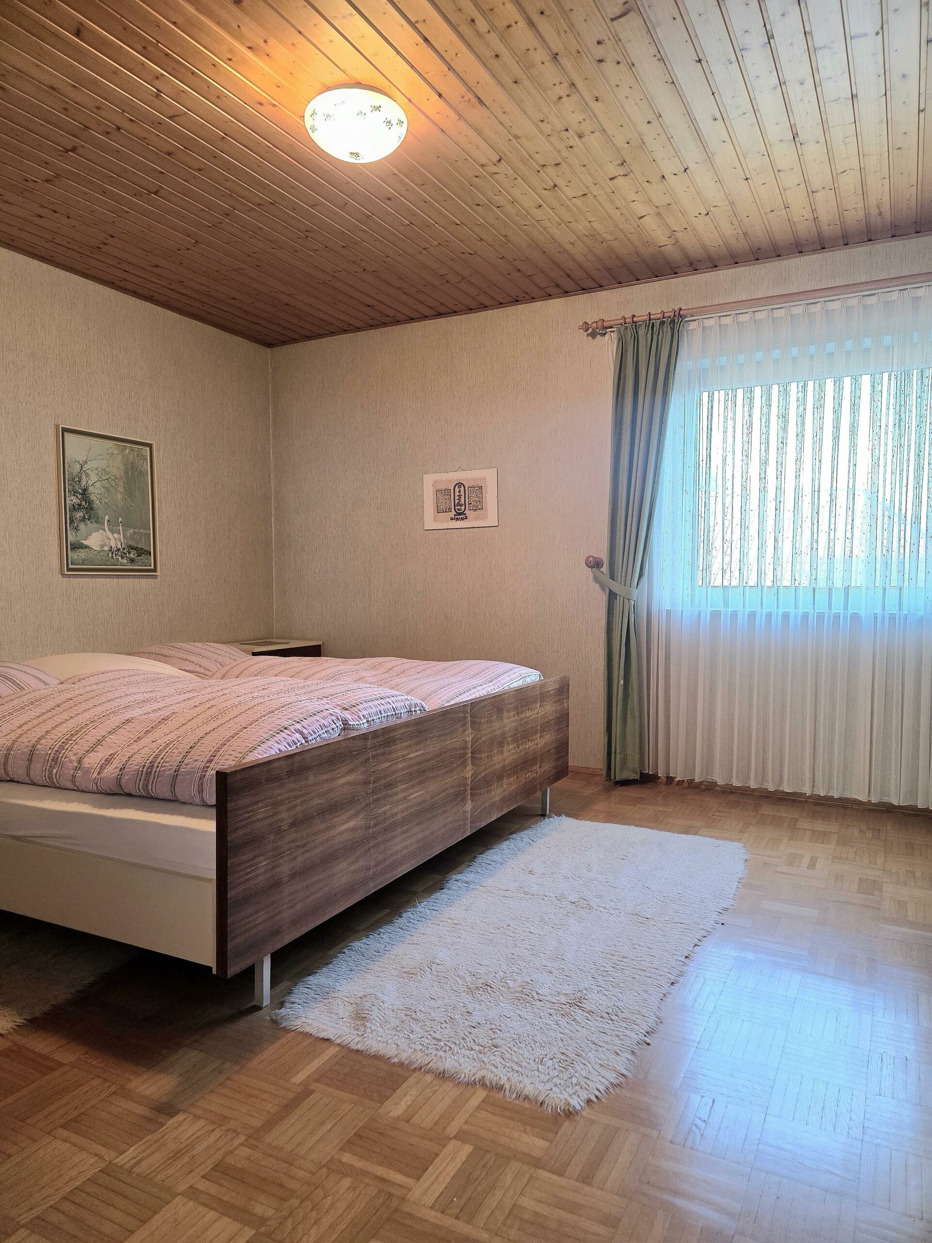 Schlafzimmer DG