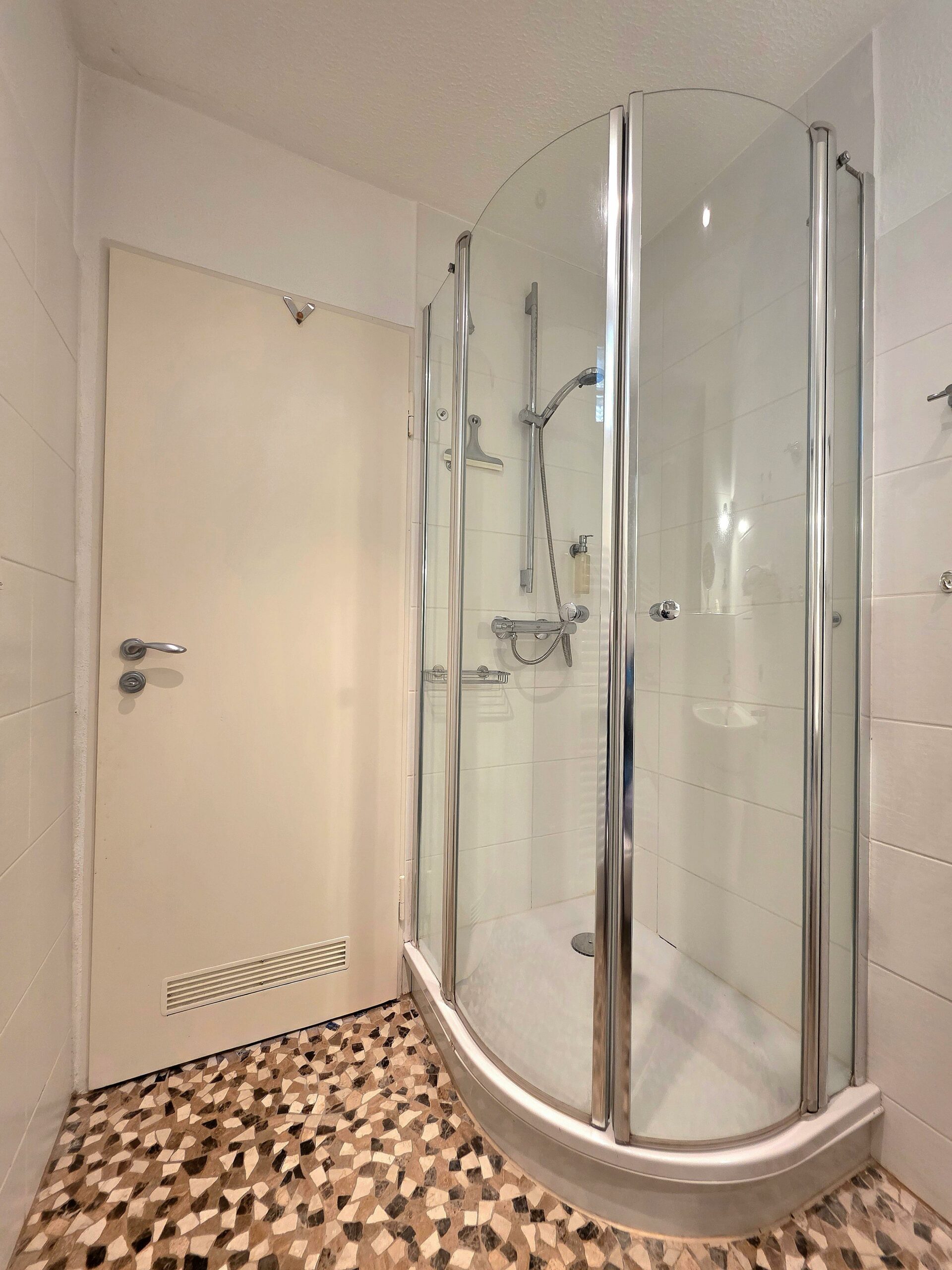 Blick auf die Dusche