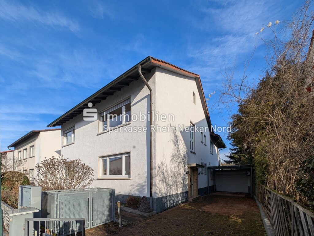 2-FH mit Garage und Stellplatz