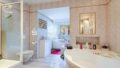 Badezimmer Wohnung EG