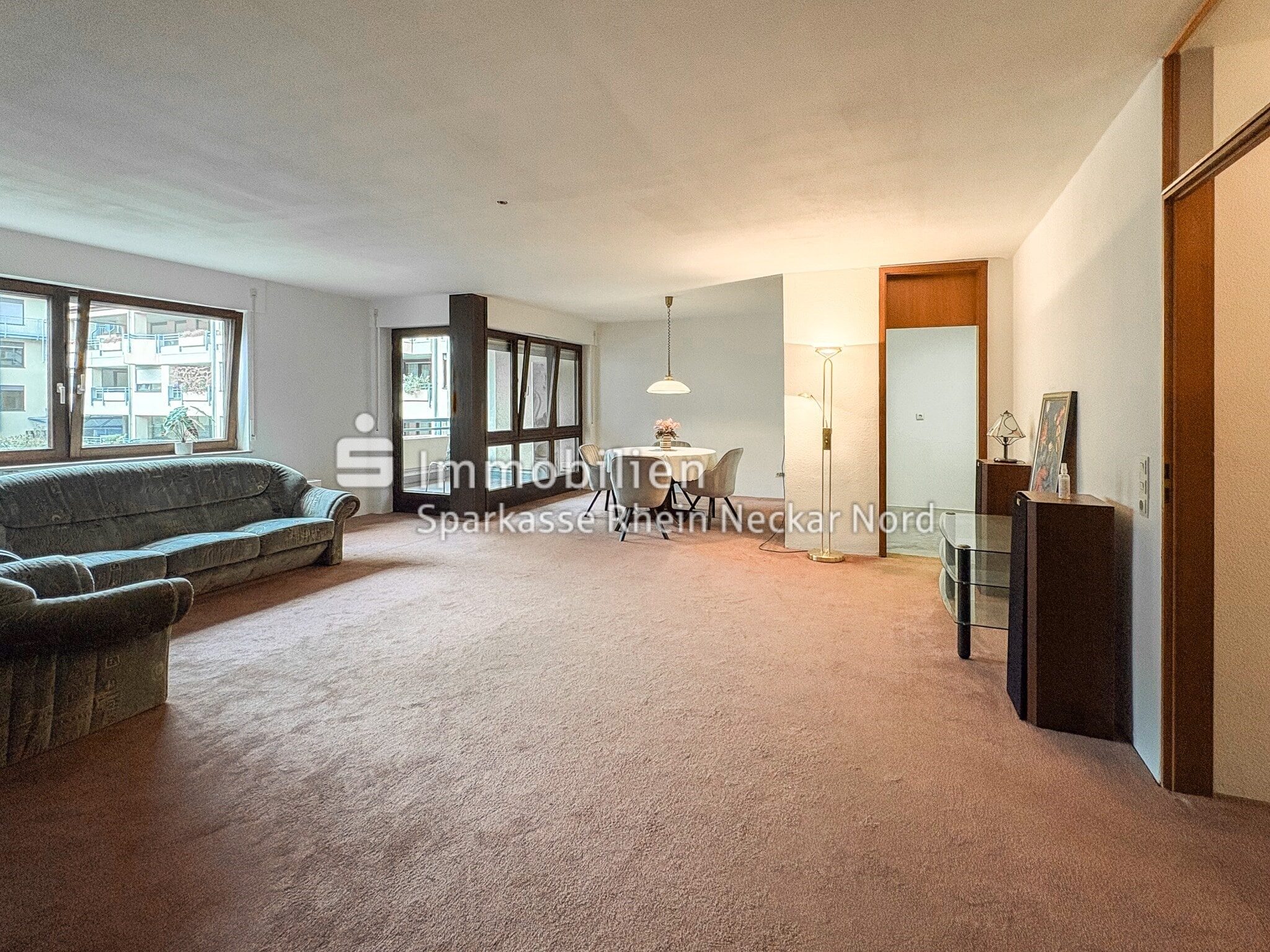 Wohn-/Esszimmer